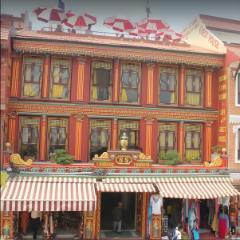 Boudha Stupa View Guest House & Rooftop Restaurant